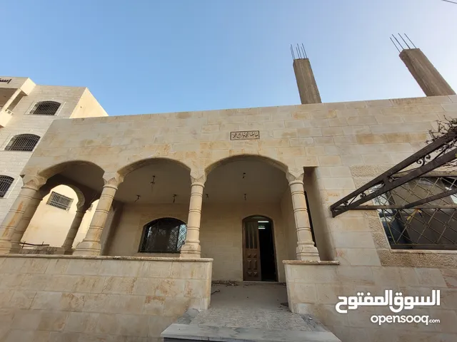 200 m2 4 Bedrooms Townhouse for Sale in Zarqa Abu Al-Zighan