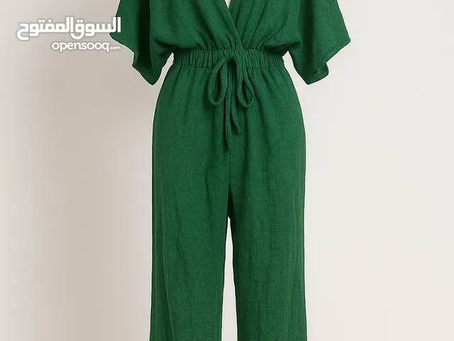 جمبوست هولتر “Emerald Green Halter Jumpsuit”