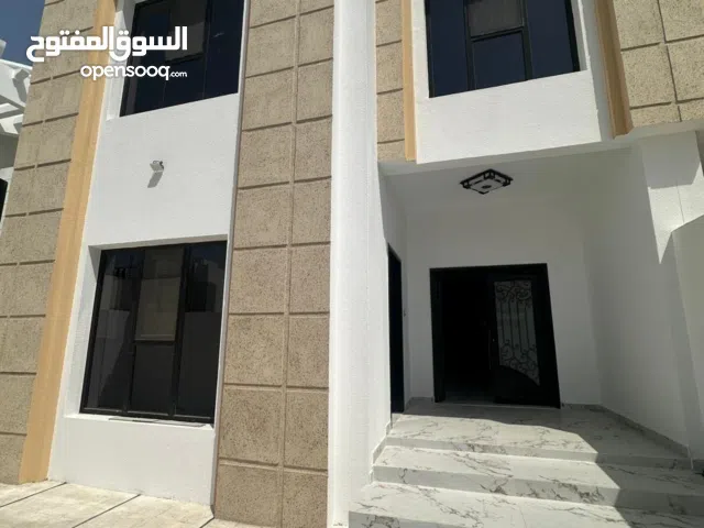 "فيلا راقية للبيع - الخوض السابعة"