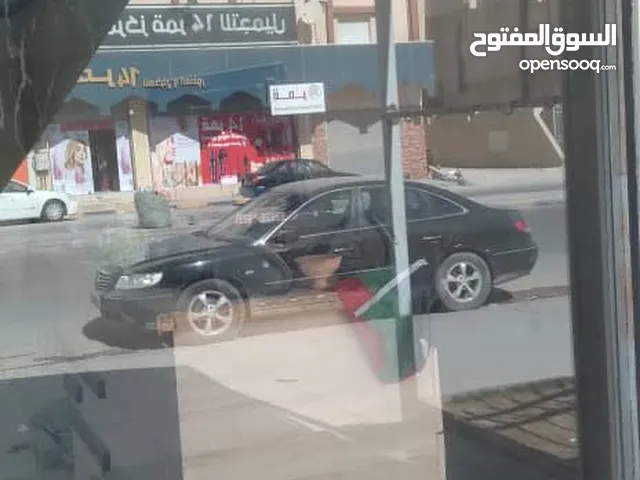 باب محل زجاجي