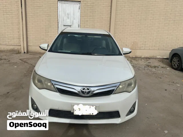 2015 تويوتا كامري GL