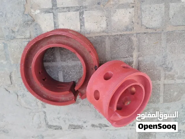 عليات يركبوا تحت المزطوري للمحافظة علي إرتفاع السيارة دعم للمزطوري ولما تحط عليها رزن ماتنزلش