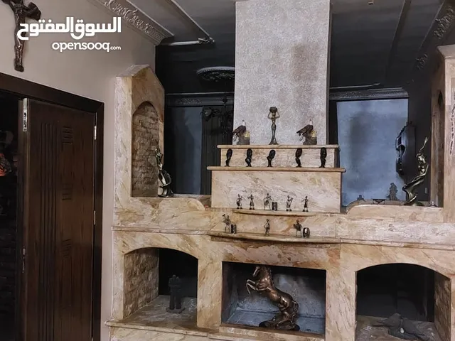 257 m2 3 Bedrooms Townhouse for Sale in Madaba Madaba Center