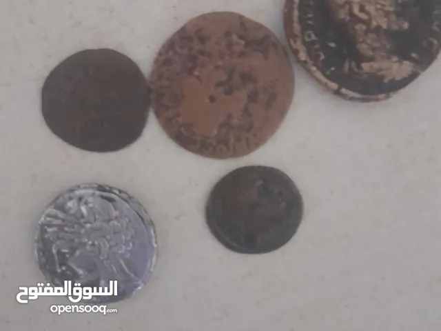 عملات اثارية