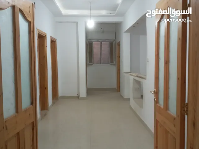 175 m2 4 Bedrooms Apartments for Rent in Tripoli Souq Al-Juma'a
