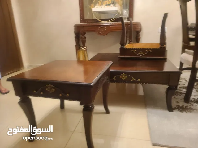 طولاة خشب لون بني