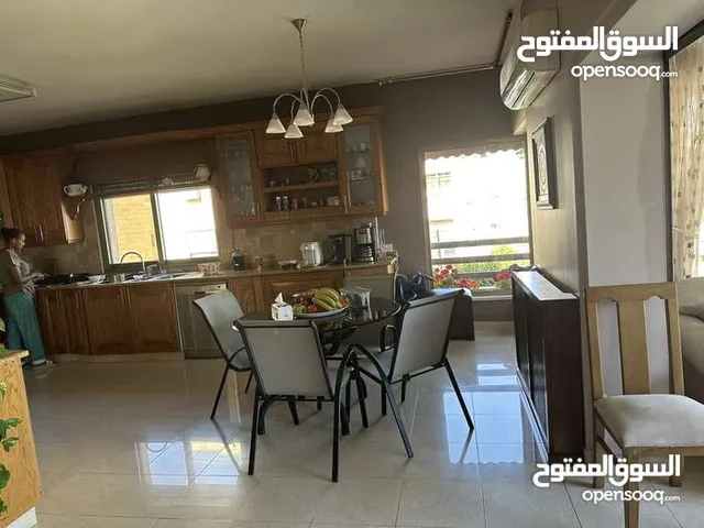 300m2 3 Bedrooms Villa for Rent in Amman Daheit Al Rasheed