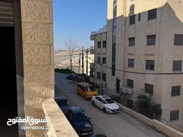 فرصة ذهبية !!! شقة للبيع بالطيرة خلف مطعم لازاورد  سعر حرققق