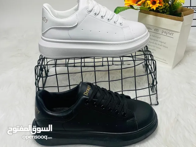 40 Sport Shoes in Sharjah