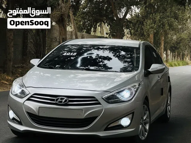 2012 Hyundai i40 Standard