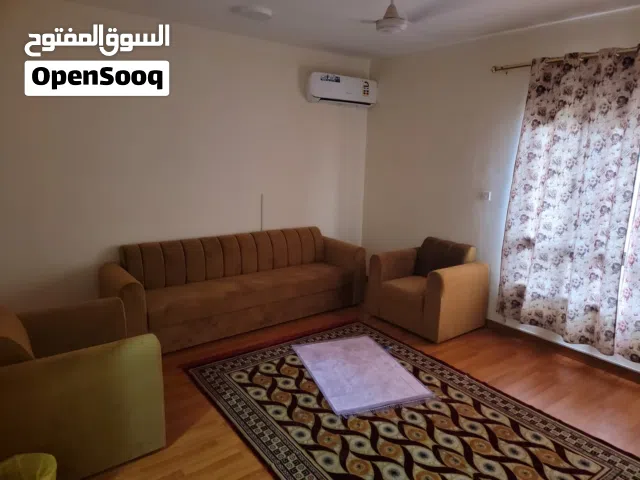 استديو مفروش و مستقل للأيجار في الخوير غرفه وصاله وحمام ومطبخ قريب من جميع الخدمات  Furnished and in