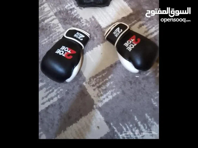 طقم ملاكمه رياضي