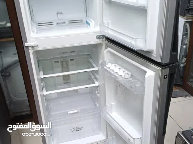 إعلان بيع ثلاجة (براد) ويرلبول بحالة ممتازة للبيع ثلاجة (براد) ماركة ويرلبول (Whirlpool) في حالة شبه