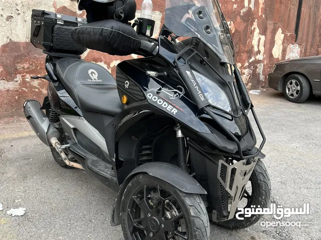 سكوتر كوادرو فل كامل 3 عجال 350cc للبدل ع سيارة او للبيع مع دفع الفرق الافخم بالاردن