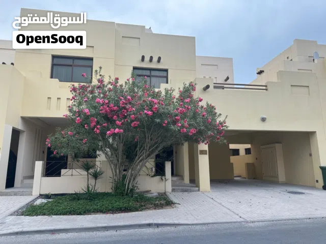300 m2 4 Bedrooms Villa for Rent in Southern Governorate Other