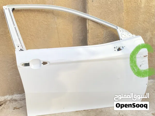 السلام عليكم باب كامري بلادي ايمن جهة الصدر فقط ضربة بسيطة موضح بالصورة + دعامية كامري تجاري