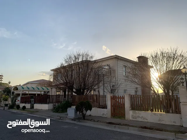 340 m2 4 Bedrooms Villa for Rent in Erbil Other