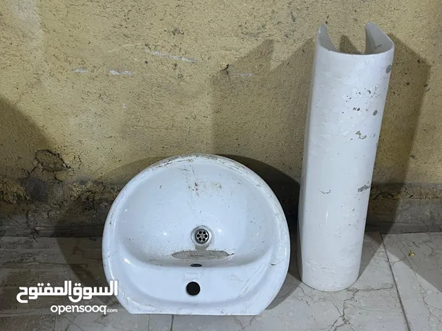 مغسلة اصلية نضيفة (قطع كويتية) قليل الاستعمال (بدون حنفيات)