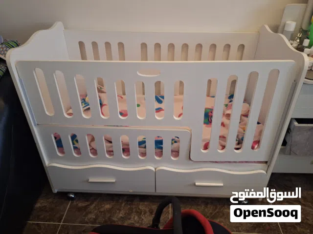 تخت بيبي وكراجة  وكارسيت