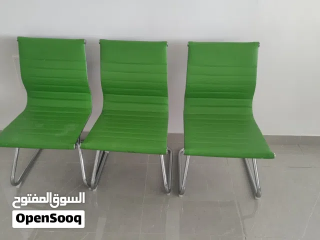 3 كراسي سعر الواحد 7 ريال 3 chairs 7R each