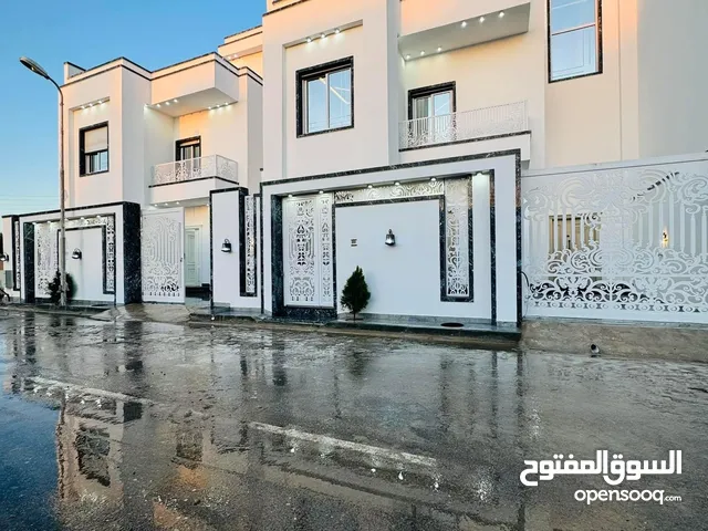 260 m2 More than 6 bedrooms Villa for Sale in Tripoli Ain Zara