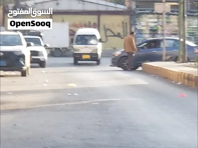 للإيجار محل تجاري مميز في جولة شارع الثلاثين – تقاطع شارع 24 – بيت بوس