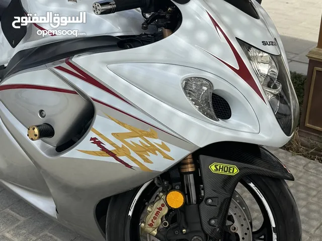 2015 Hayabusa Clean Title with original model year and covers