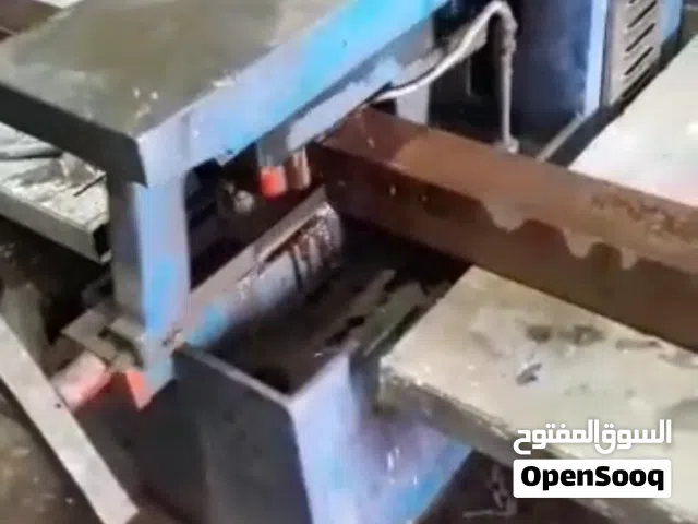 مكينه قص حديد شبه جديده للبيع السعر حررررررررق 3000  وساهل