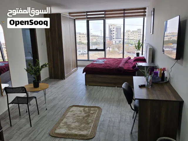 استديوهات مفروشة للايجار الشهري عند دوار جامعة العلوم التطبيقية