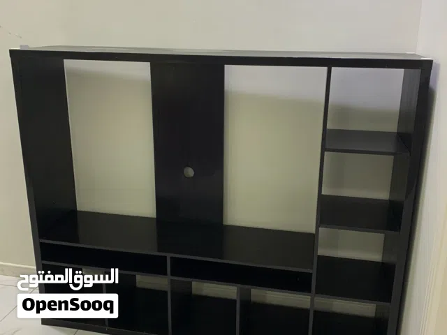 طاولة تلفاز كاملة