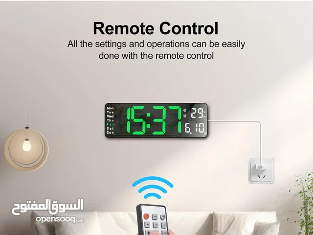 ساعة حائط رقمية LED كبيرة من Fuloont -عرض وقت وتاريخ وحرارة،ايام الاسبوع تعمل بوصلة USB او بطاريه