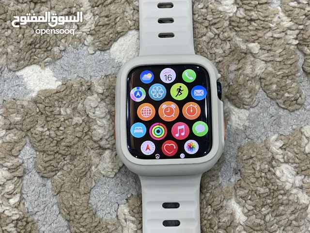 ساعة ابل 7 معاه سلك شاحن فقط سبب البيع لا احتاجها تدعم الابل بي