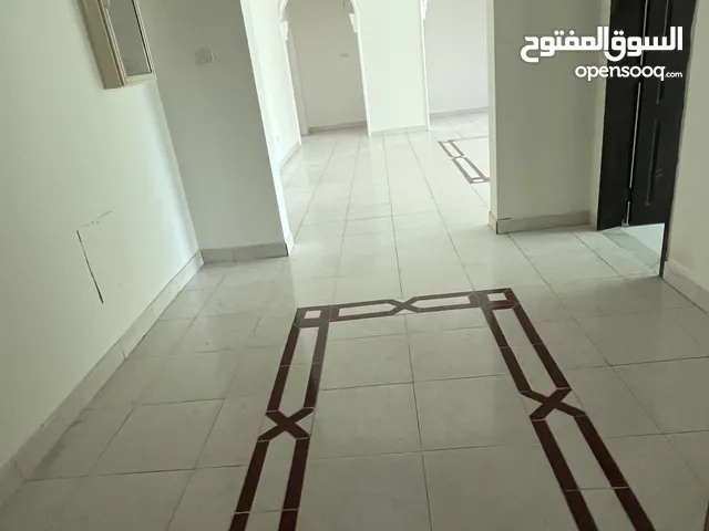 220 m2 4 Bedrooms Apartments for Rent in Muharraq Arad