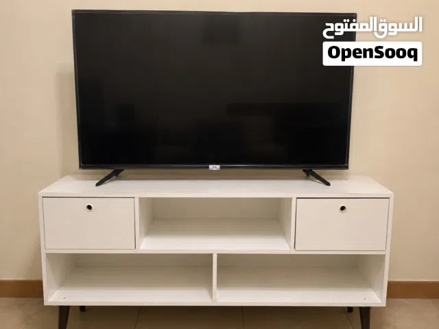 TCL 50" 4K Android Smart TV (Model 50P617) + TV console