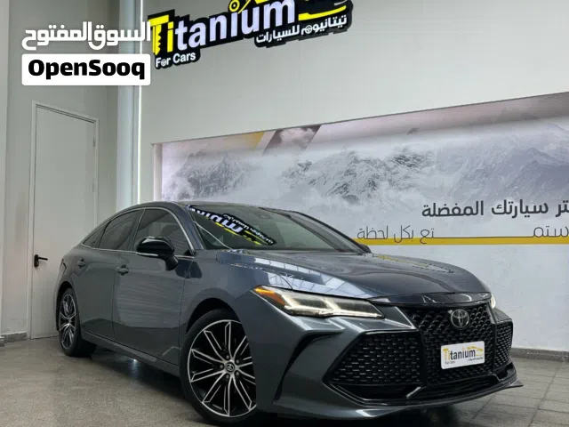 2019 تويوتا افالون Limited