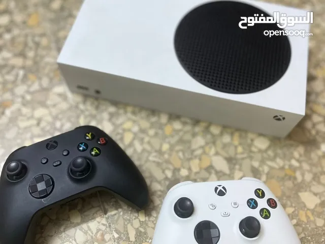 Xbox Series S + يدتين + 5 ألعاب – بحالة ممتازة