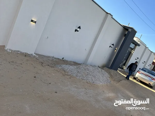 165 m2 2 Bedrooms Townhouse for Sale in Tripoli Qasr Bin Ghashir