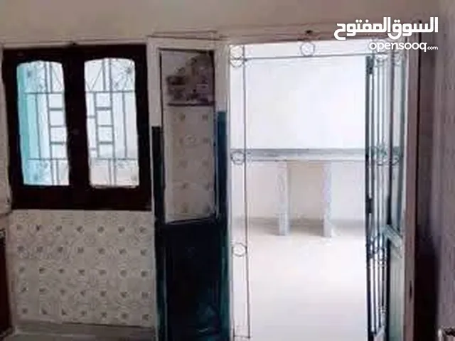 300 m2 4 Bedrooms Townhouse for Rent in Tripoli Edraibi