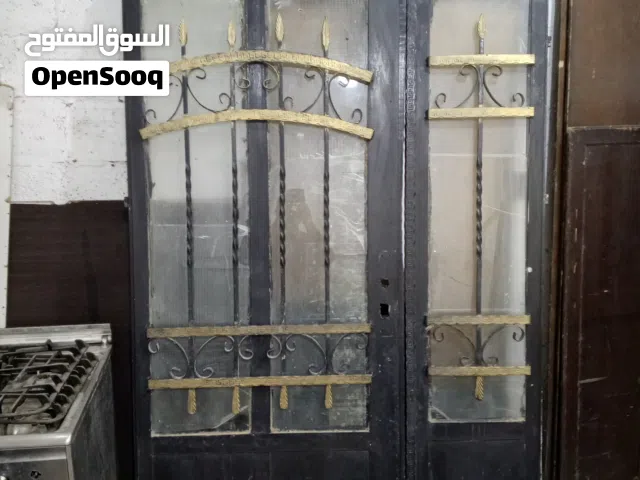 باب درفة وربع مع حلقه للبيع حديد ثقيل قياس 130*200