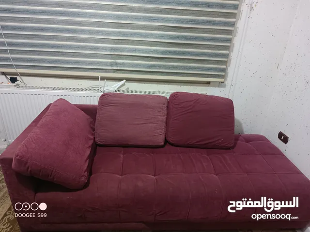 كنب لون خمري (السعر قابل للتغير للمعنيين)