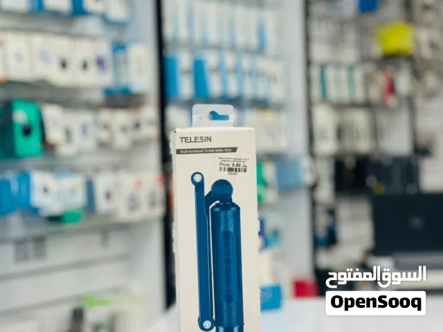 Brand New Telesin selfie stick in Oman Tri-Fold Flexibility
