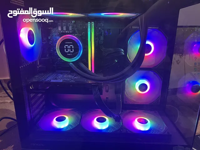 عرض على كمبيوتر جيمنج