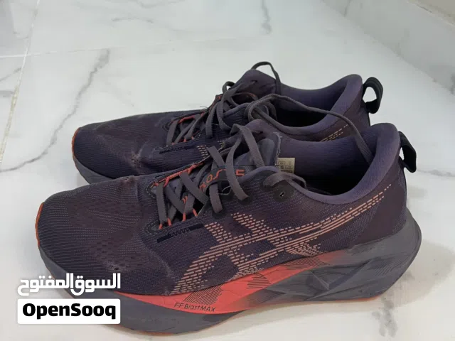 للبيع نوفا بلاس 5 مستخدم مقاس 42.5