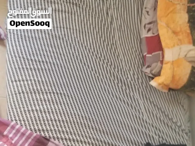 2 Single matrees and 1 double matress