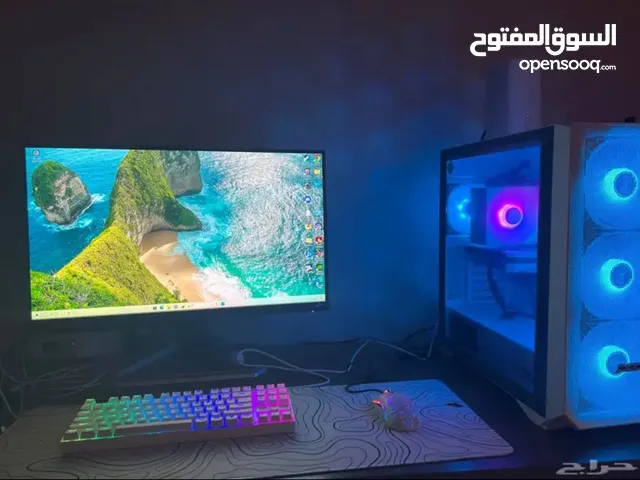 كمبيوتر العاب مع شاشة