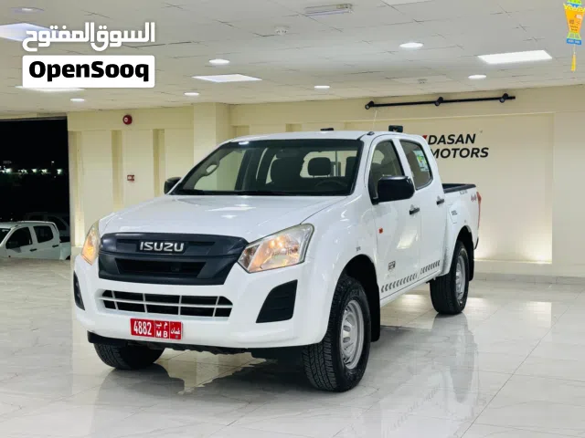 2022 ايسوزو D-ماكس Standard