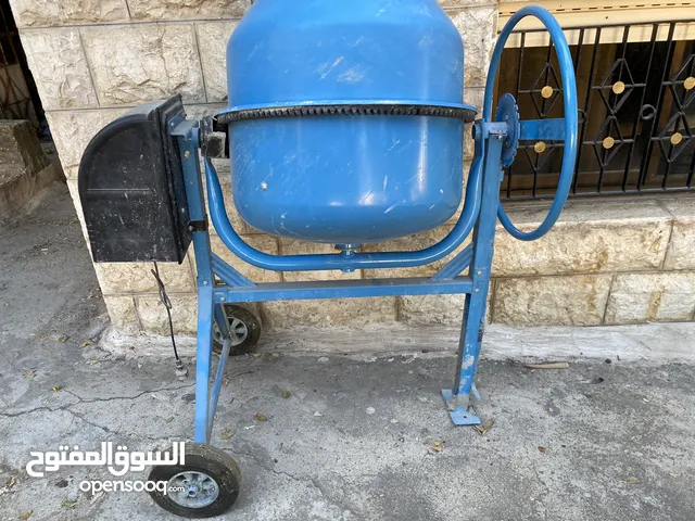 خلاطة باطون كهرباء استعمال بسيط بحالة ممتازة