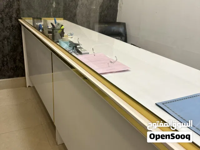 كاسه مكتبيه + باب مرش + كرسي تلاتي مستعمل للبيع