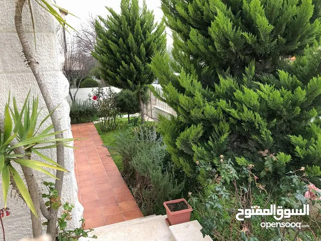 فيلا مستقلة للإيجار مفروشة بالكامل مكونه من 5 نوم