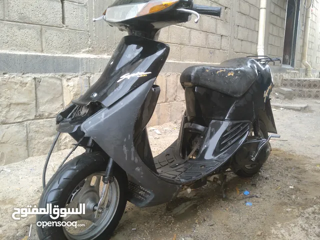 متور فراشه نوع سوزوكي صناعه ياباني موديل 2018 مستخدم نظيف أسعر عرطه جداً 1000ريال سعودي